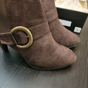 Brown Booties with heel